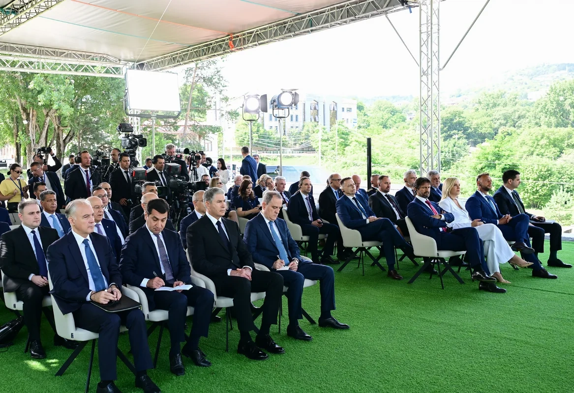Prezidentlər Şuşada mətbuata bəyanatlarla çıxış etdilər - FOTO/VİDEO - YENİLƏNİB