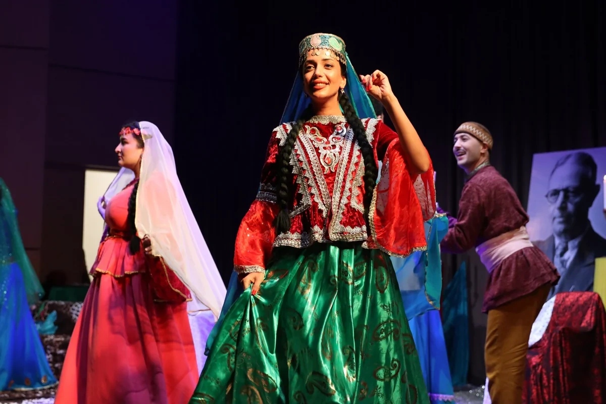 Xankəndidə türkdilli ölkələrin qadın rəssamlarının incəsənət simpoziumu və sərgisi keçirilib - FOTO
