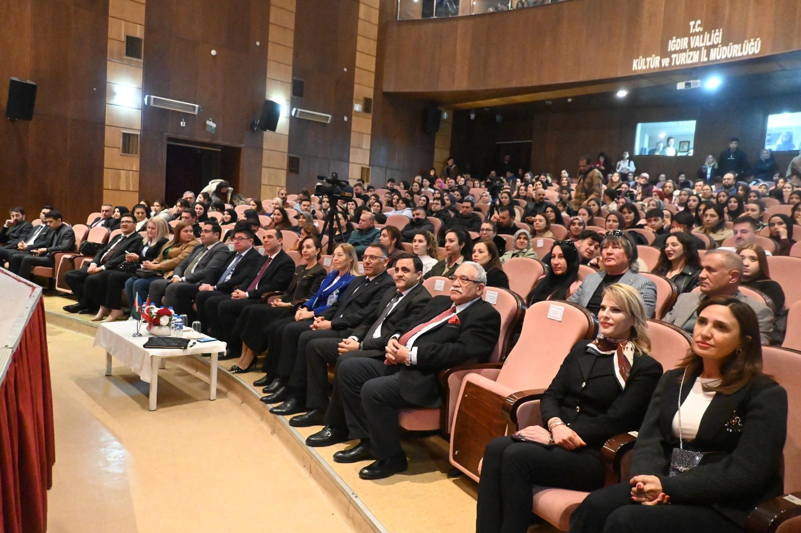 Mirzə Fətəli Axundzadənin əsəri Türkiyədə nümayiş etdirildi - FOTO