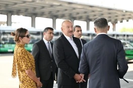 Prezident Naxçıvanda yeni avtobuslara baxıb, dəmir yolu infrastrukturunda yenidənqurma işləri ilə tanış olub - FOTO - YENİLƏNİB