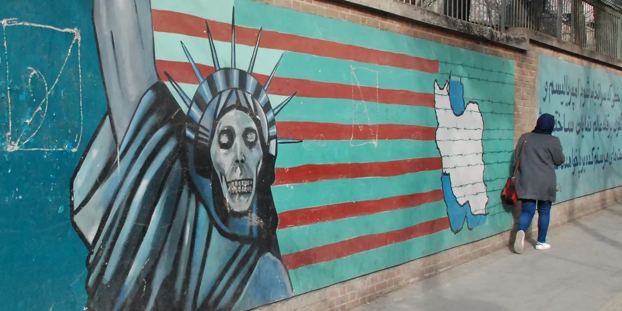 "Bir həftəyə bomba hazır olacaq": Trampın İran bəyanatı ABŞ-ı iki yerə böldü" - "The New York Times"