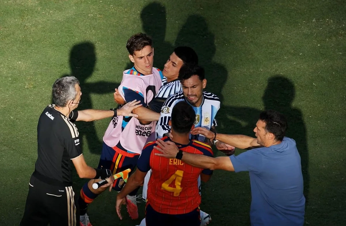 FIFA Argentina Futbol Assosiasiyasını da cərimələdi