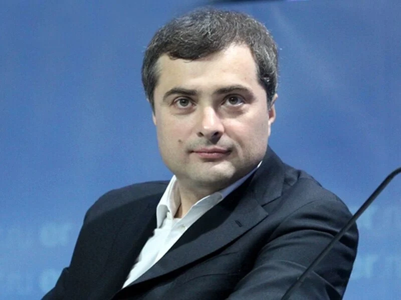 "Kremlin "boz kardinalı" ölkəni tərk edib? Surkov ətrafında müəmmalı xəbərlər" - "QORDON"