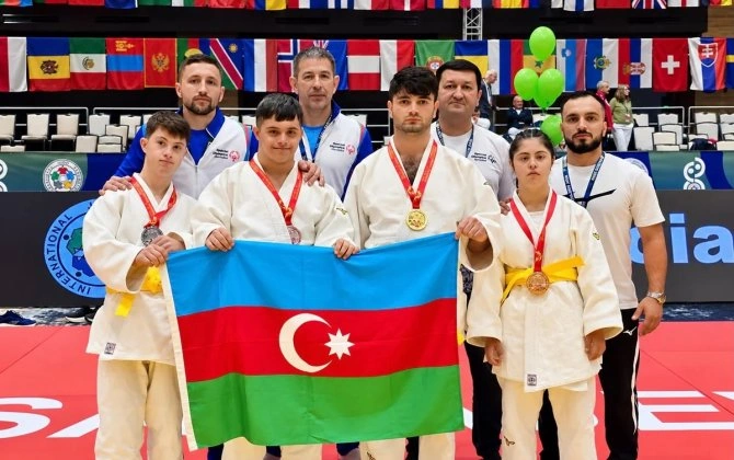 Azərbaycan cüdoçuları Xüsusi Olimpiya Açıq Turnirində 5 medal qazanıblar - FOTOLAR