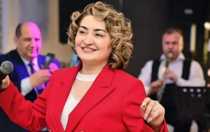 Fədayə Laçından anası ilə bağlı paylaşım - FOTO