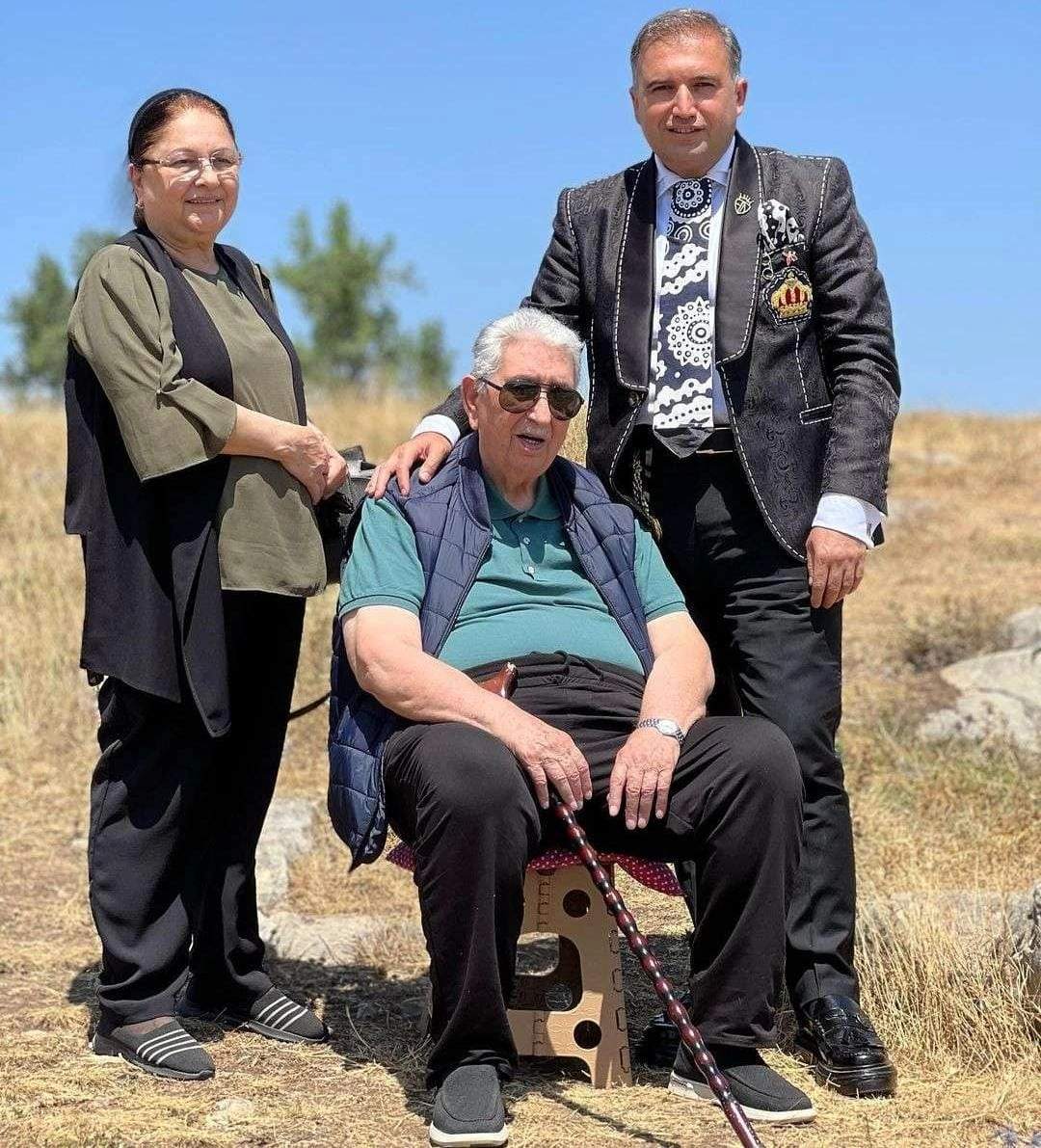 “Ağdamdan gətirdiyi torpağı saxlamışam, Arif müəllimi itirəndən xəstə düşmüşəm, bəlkə ora getsəydim sağalardım” - FOTO+ÖZƏL