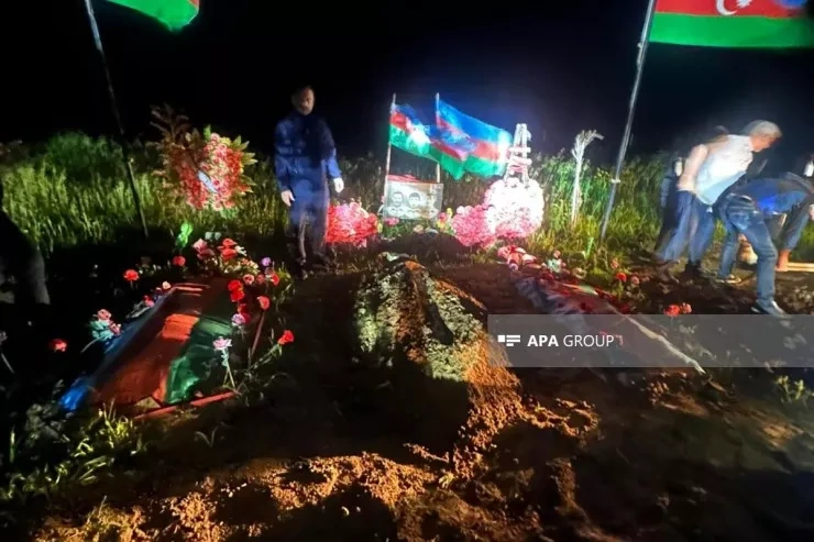 Şəhidin məzarı doğma kəndinə köçürüldü - FOTO