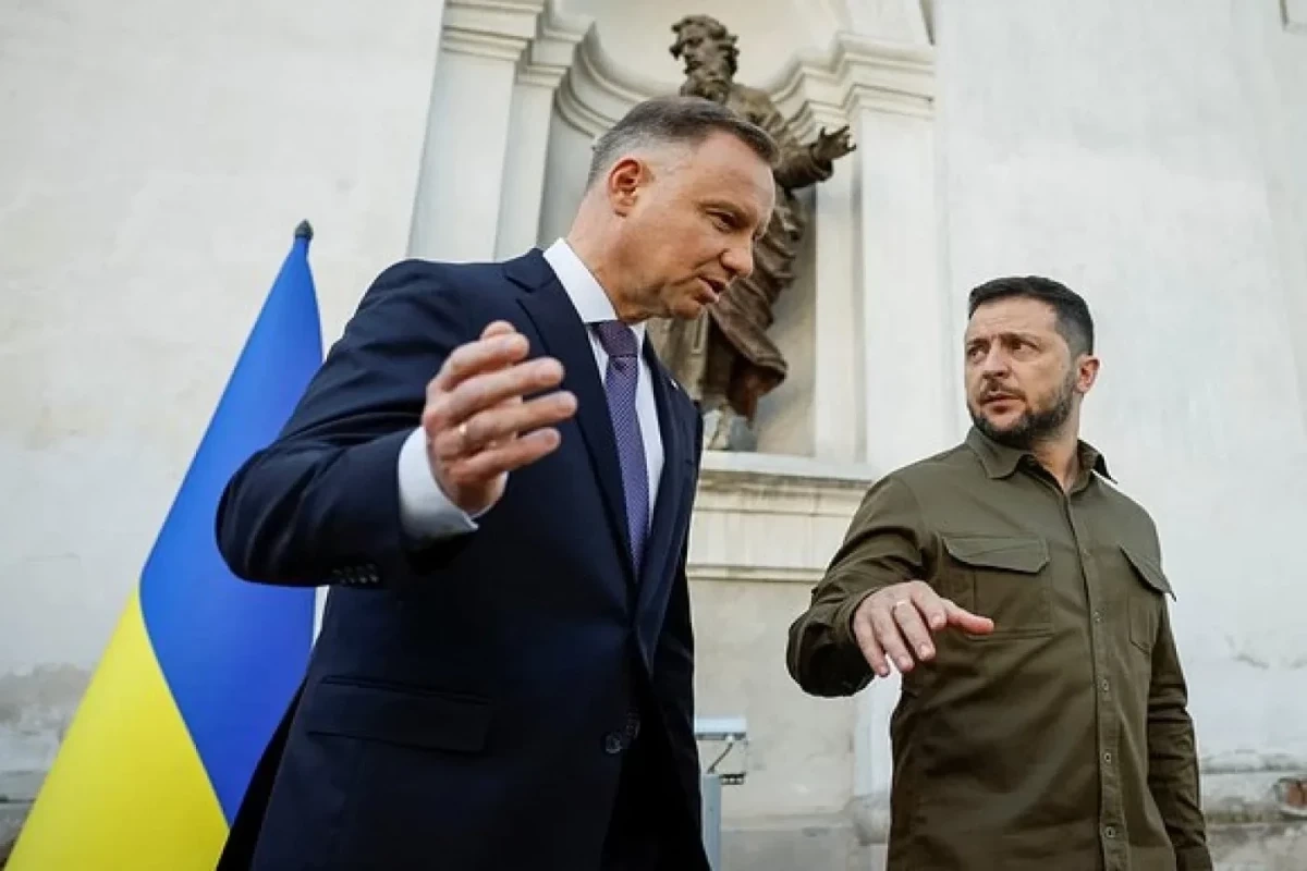 Ukrayna rəsmiləri Polşa mükafatlarından imtina etməyə başlayıblar
