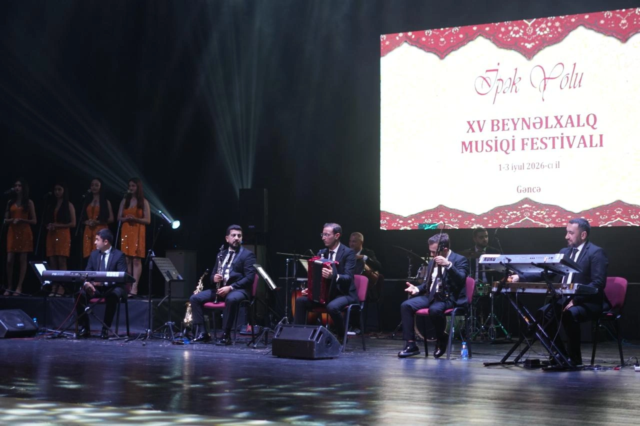 XV Beynəlxalq İpək Yolu Musiqi Festivalı təntənəli bağlanış konserti ilə yekunlaşıb - FOTO