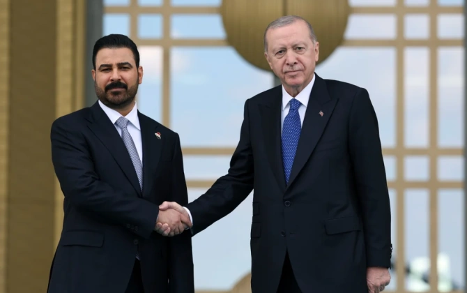 İraqın Baş naziri Türkiyədə səfərdədir