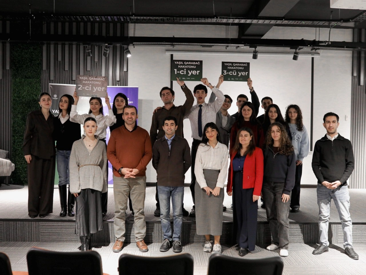 UNEC-də innovasiya yarışı: “B2B həllər” və “Yaşıl Qarabağ” hakatonları keçirildi