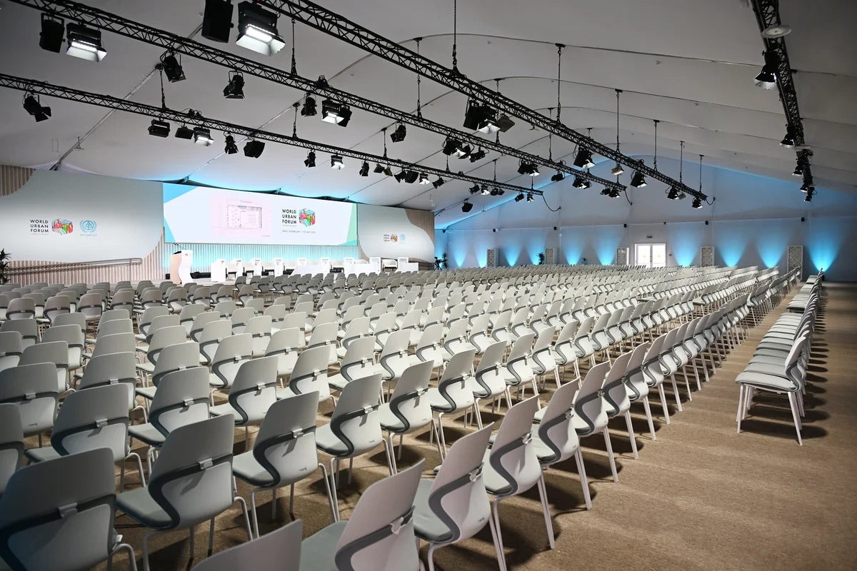 İlham Əliyev Bakı Olimpiya Stadionunun ərazisində WUF13 ilə bağlı görülən işlərlə tanış oldu - FOTO