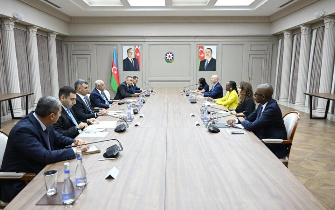 Əli Əsədov Dünya Bankının nümayəndə heyəti ilə görüşdü