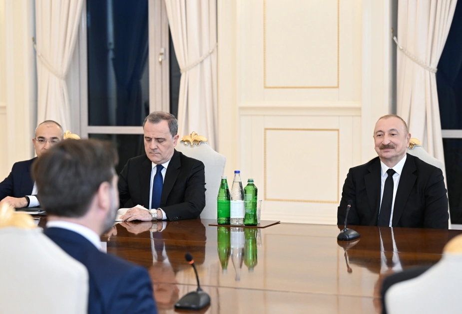 Prezident İlham Əliyevin Ceyms Devid Vens ilə geniş tərkibdə görüşü keçirilib - FOTO - YENİLƏNİB