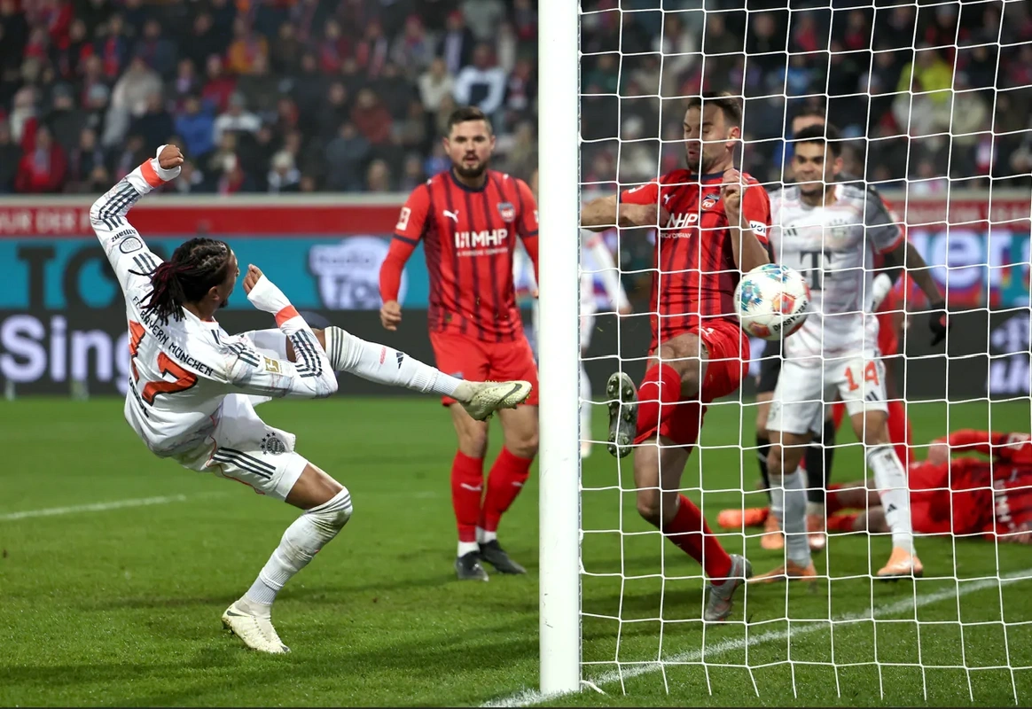 Bundesliqa: "Bavariya"dan darmadağın