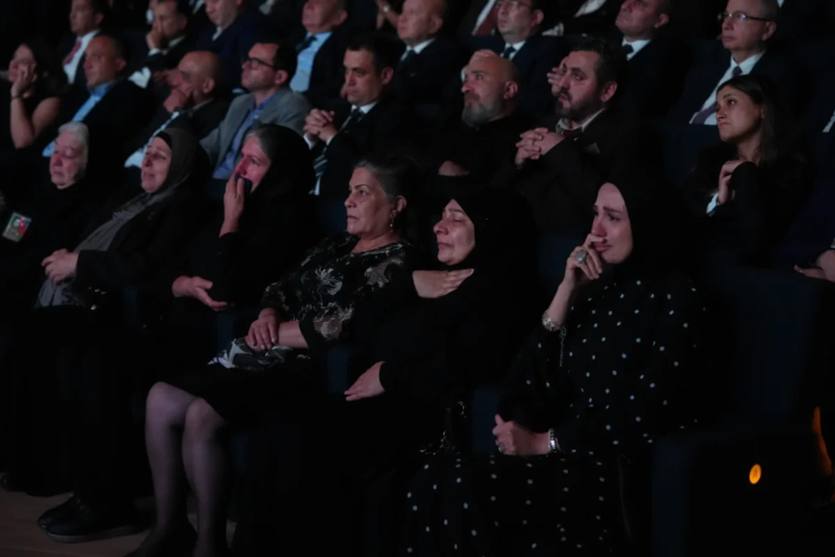 "44" bədii filminin premyerası baş tutub: Arzu Əliyeva və Alyona Əliyeva təqdimatda iştirak ediblər