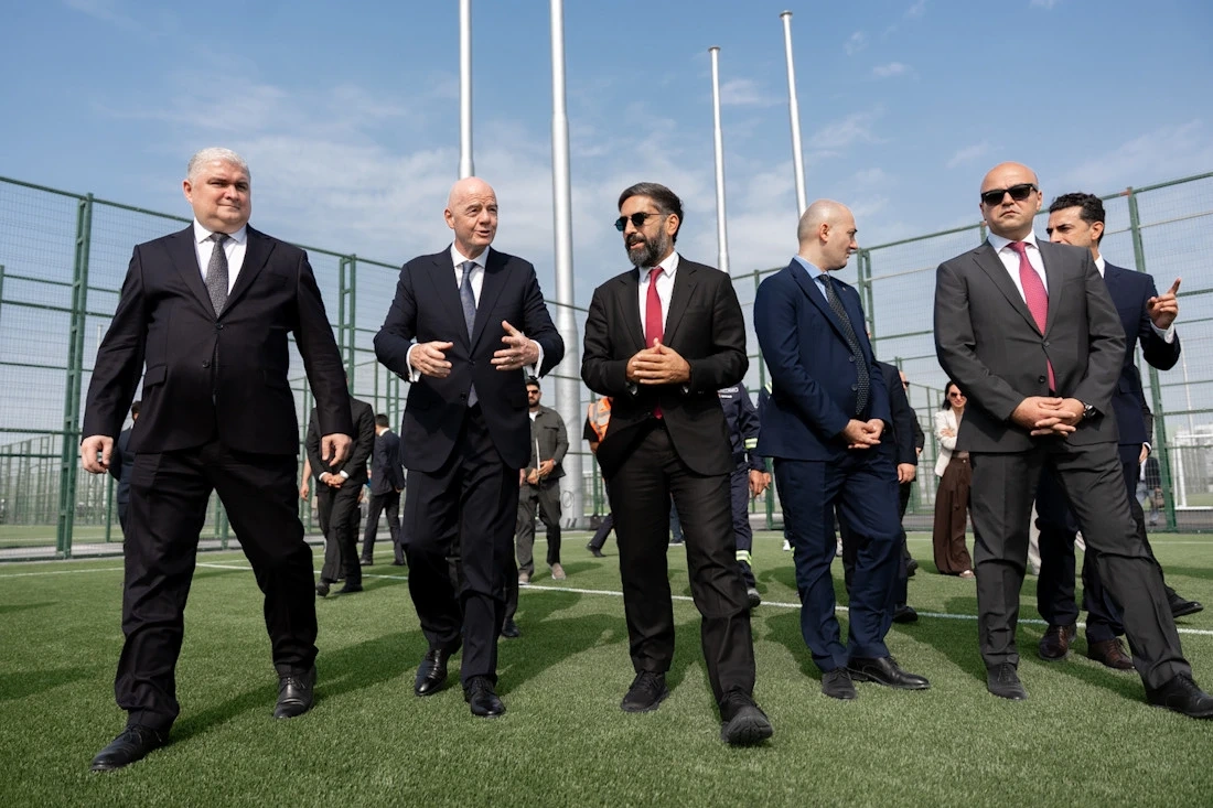 İnfantino Hövsanda inşa olunan meydançalara baxış keçirdi - FOTOLAR