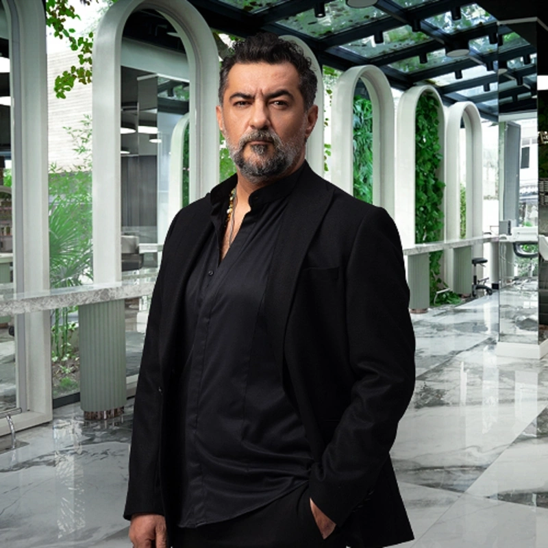 Məşhur aktyorun pərəstişkarlarına ÜZÜCÜ XƏBƏR: Dəhşətli QƏZA KEÇİRDİ - FOTO