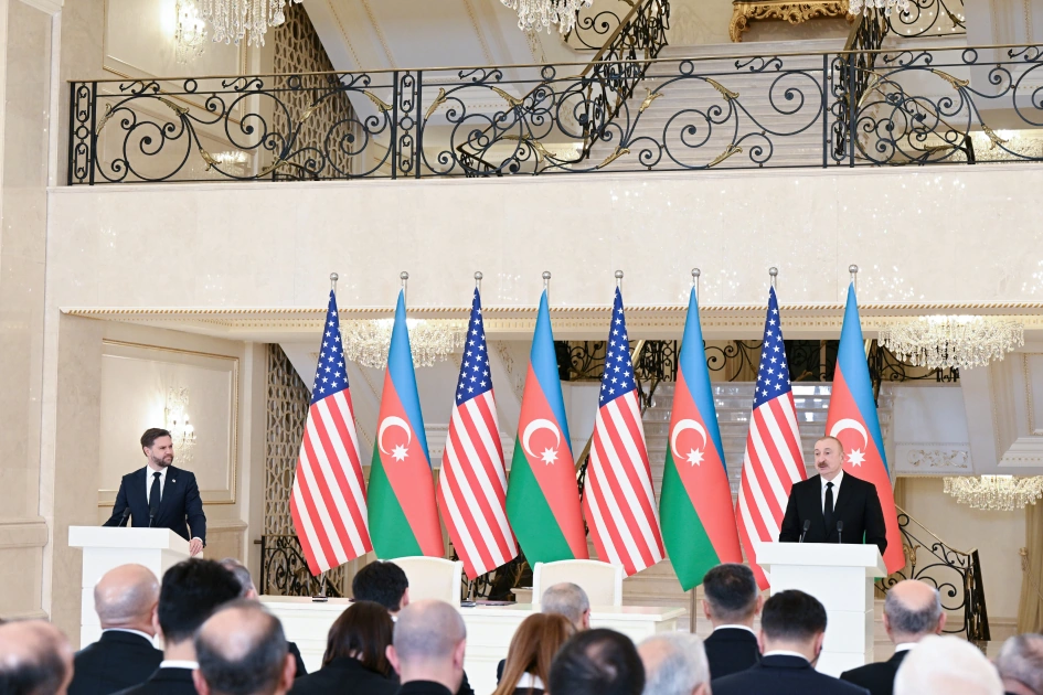 İlham Əliyevlə Cey Di Vens mətbuata bəyanatlarla çıxış ediblər - FOTO - YENİLƏNİB