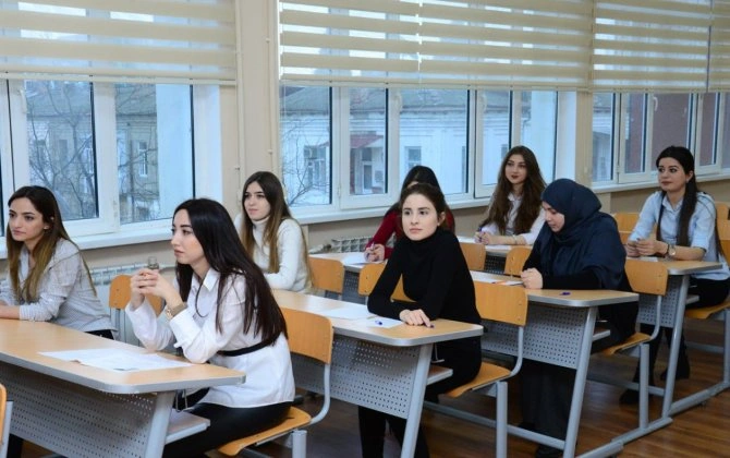 Dövlət sifarişi ilə oxuyan tələbələrdən ödəniş tələb edilə bilməz - RƏSMİ