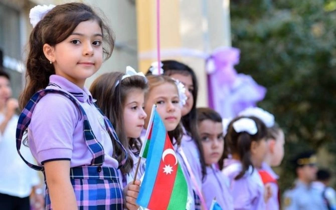 “Bütün Azərbaycan həmin gün o mahnıdan danışırdı, bir gündə məşhur oldu” - “Məktəb illəri” mahnısının müəllifindən ÖZƏL AÇIQLAMA+FOTO