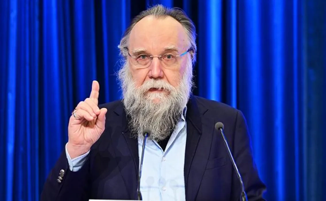 "Rusiya uzun müddət çox nəzakətli davranıb, artıq sərt hərəkət etməlidir" - Aleksandr Duqin