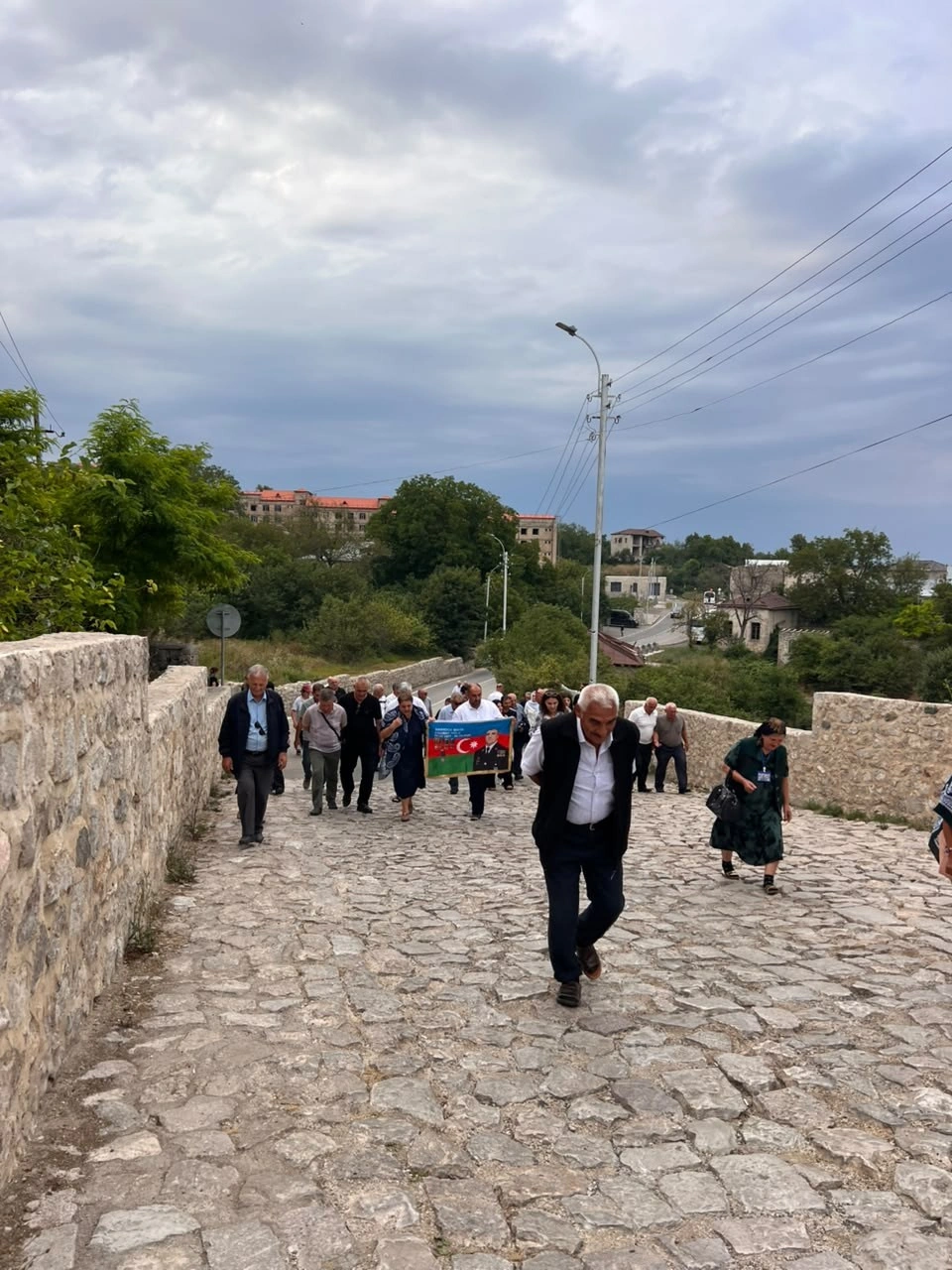 Şəhid ailələri Qarabağın Zəfər ünvanlarını ziyarət etdilər - FOTOLAR
