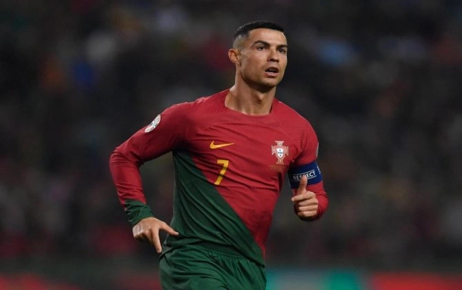 Ronaldo Portuqaliya millisindən bir aylıq diskvalifikasiya edilib