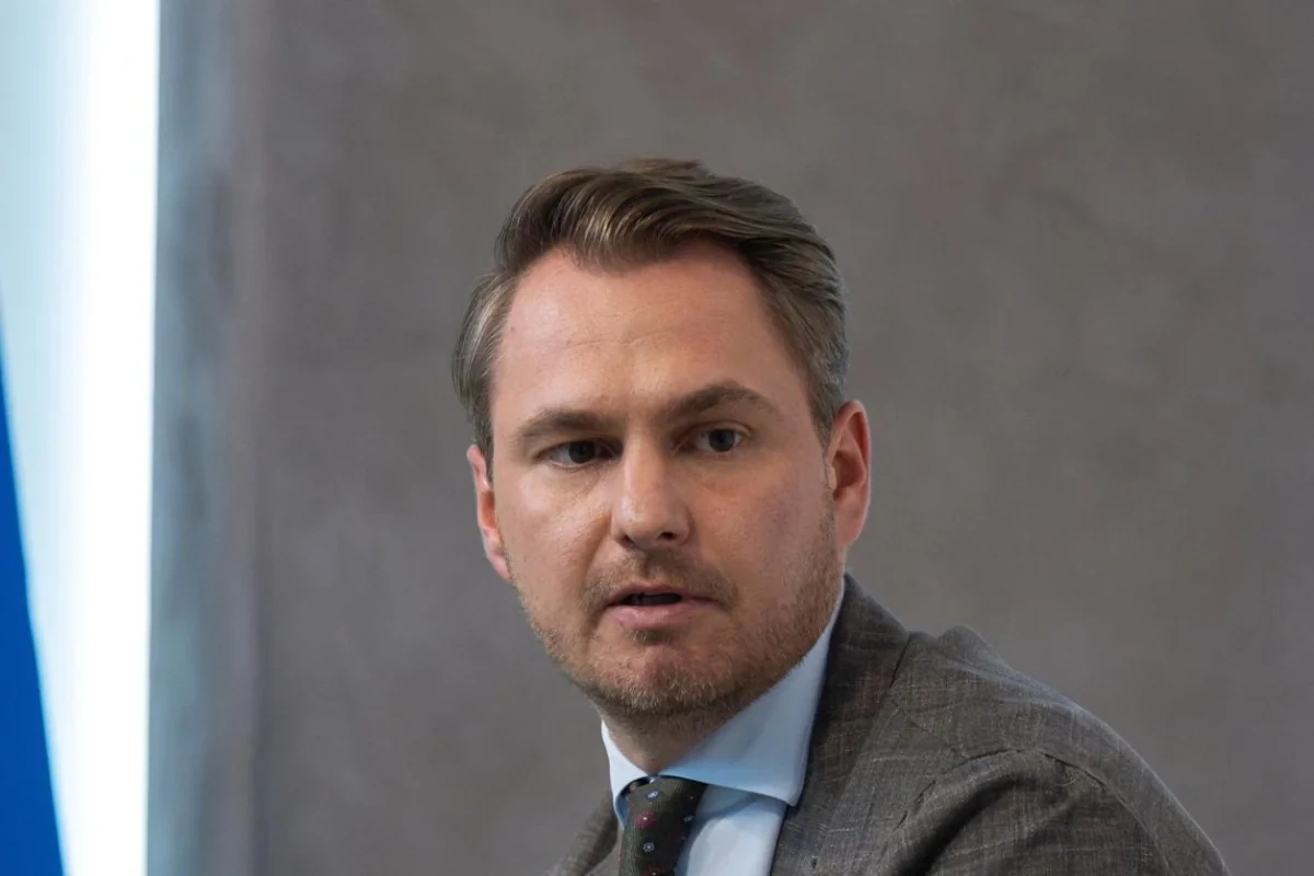 Ruslan Kravçenko Ukraynanın baş prokuroru vəzifəsindən azad edilib