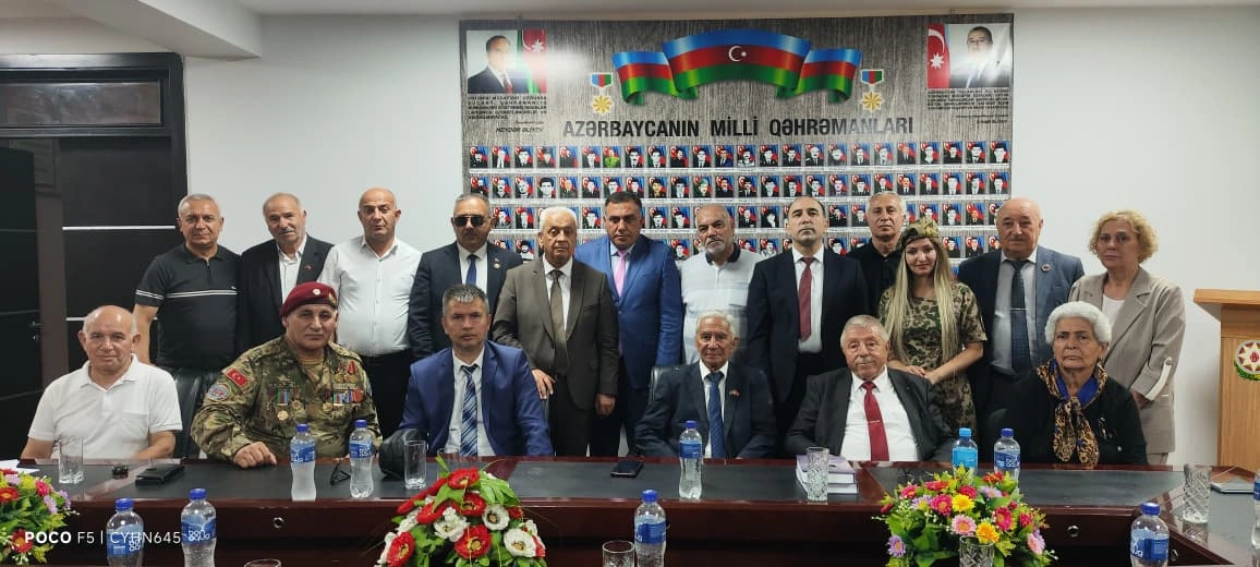Qarabağ döyüşçüsü, şəhid atası Əkbər Rüstəmovun kitabının təqdimatı keçirildi - FOTO