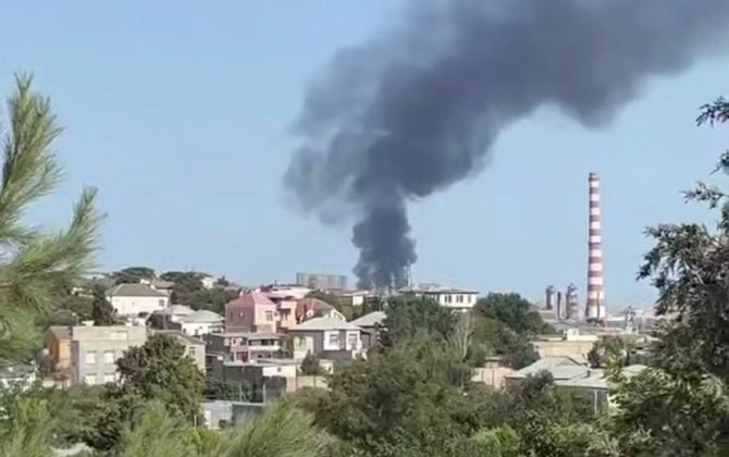 Bakıda neft çənlərində GÜCLÜ YANĞIN: Əraziyə FHN qüvvələri cəlb olunub - FOTO - VİDEO