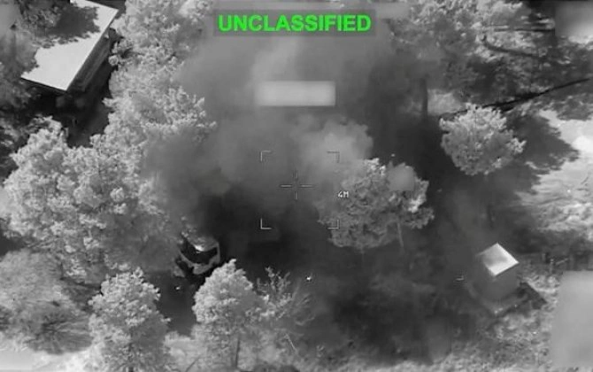 ABŞ İranın Hörmüz boğazı yaxınlığındakı raket bazalarına 2,3 tonluq bombalar atdı...-"CENTCOM"-FOTO