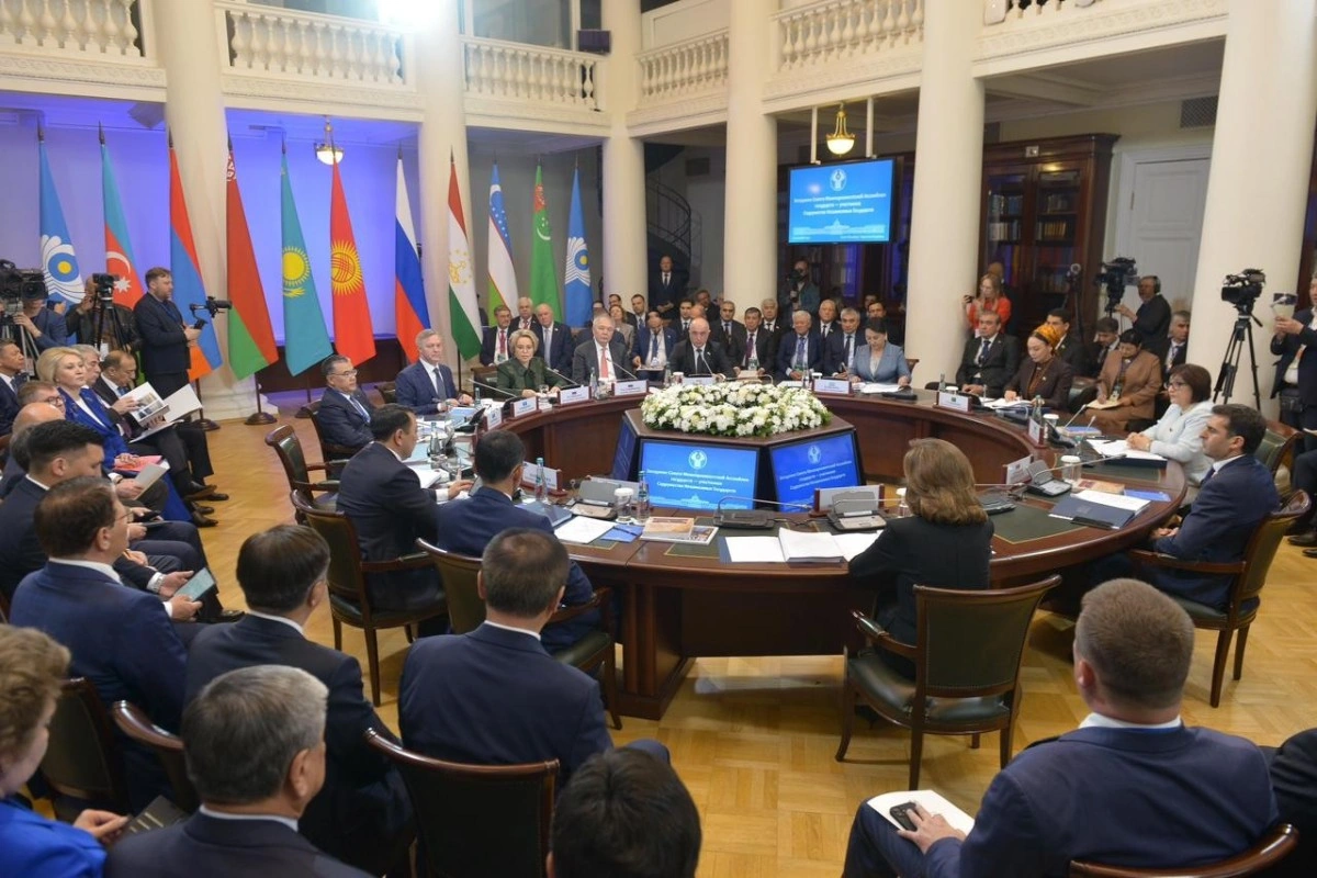 Sahibə Qafarova MDB PA-nın Şura iclasında çıxış edib - FOTO