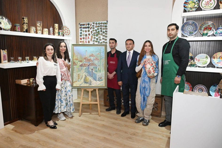 Leyla və Arzu Əliyevalar Şəkidə “ABAD” Keramika və Tətbiqi Sənət Mərkəzi ilə tanış oldular - FOTO