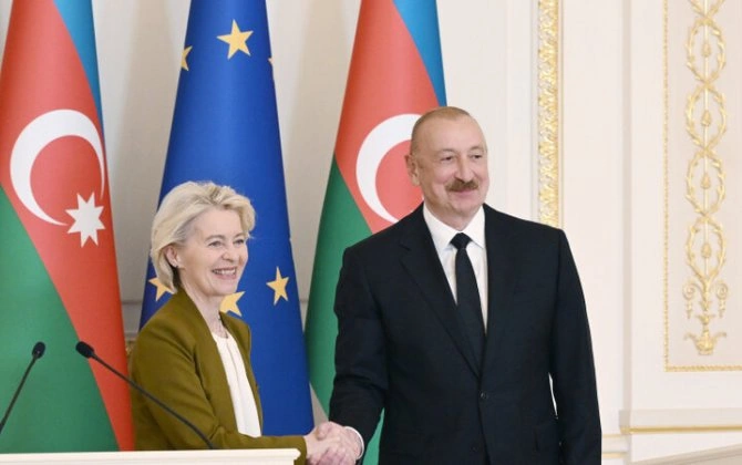 Ursula Fon der Lyayendən etiraf və minnətdarlıq...