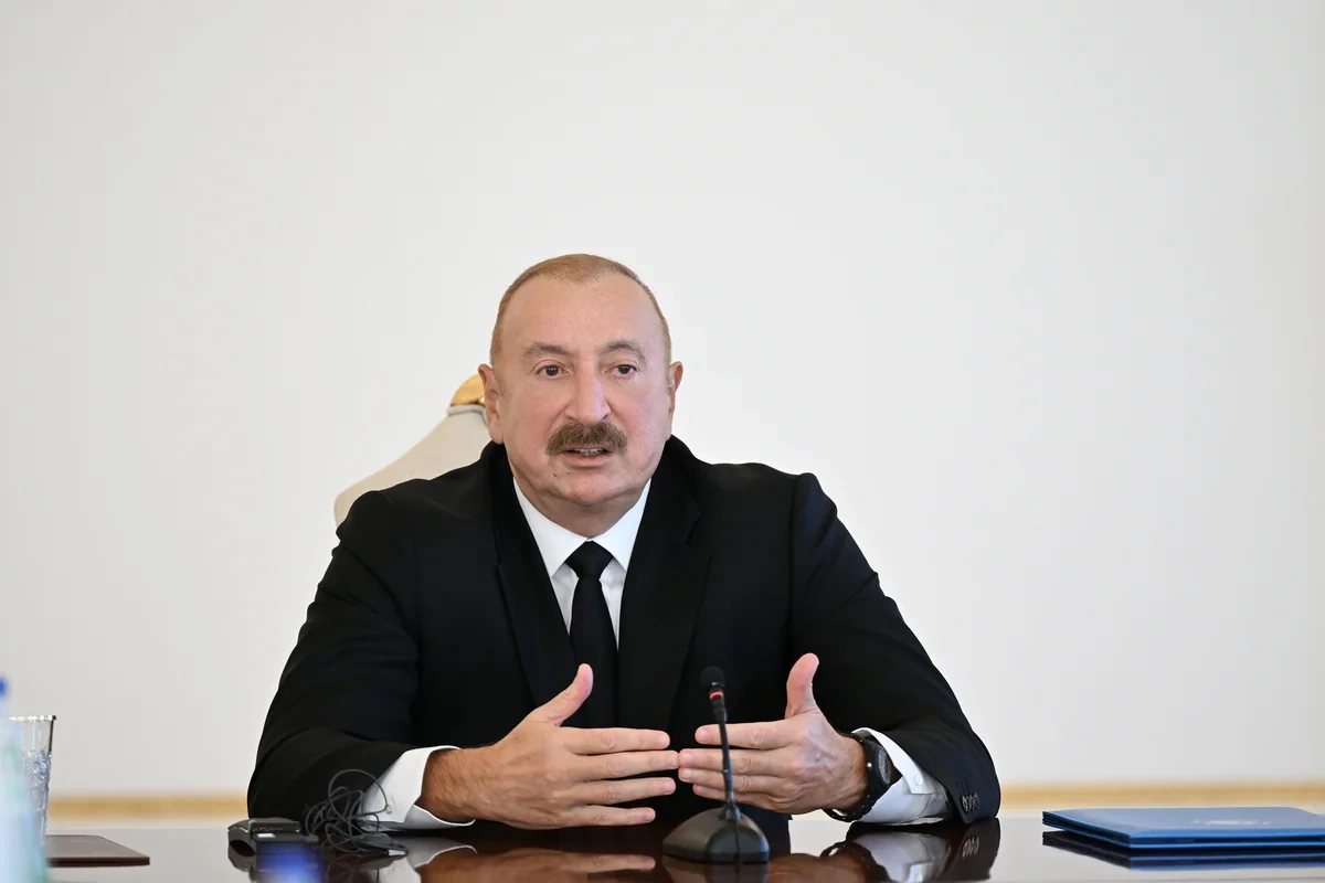 İlham Əliyev Bakıda keçirilən beynəlxalq konfransların iştirakçılarını qəbul etdi - FOTO - YENİLƏNİB