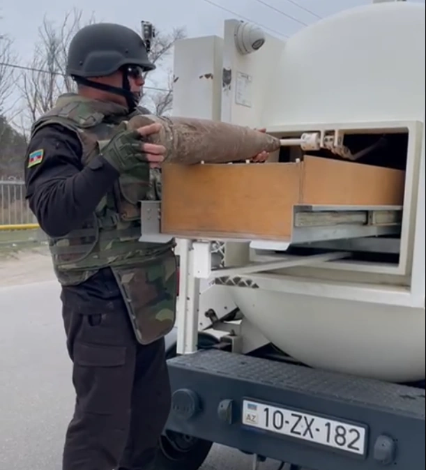 Sumqayıtda top mərmisi aşkar edildi - FOTO