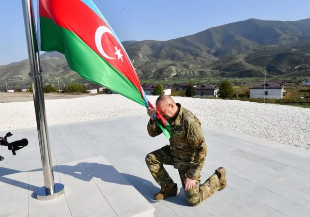 Dövlətçilik tariximizin şanlı salnaməsi - TƏHLİL