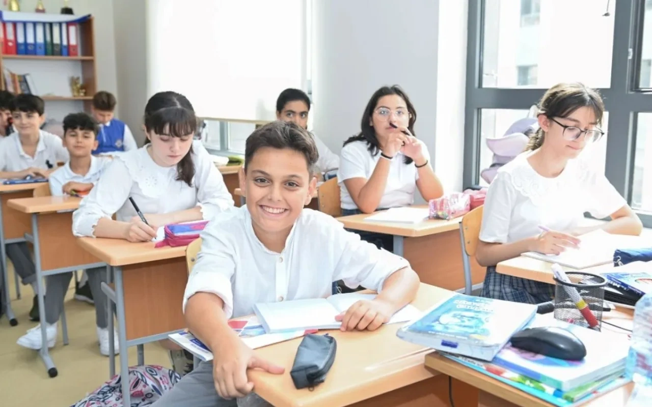 10-cu sinif şagirdləri üçün elektron yerdəyişmə prosesinə başlanılır