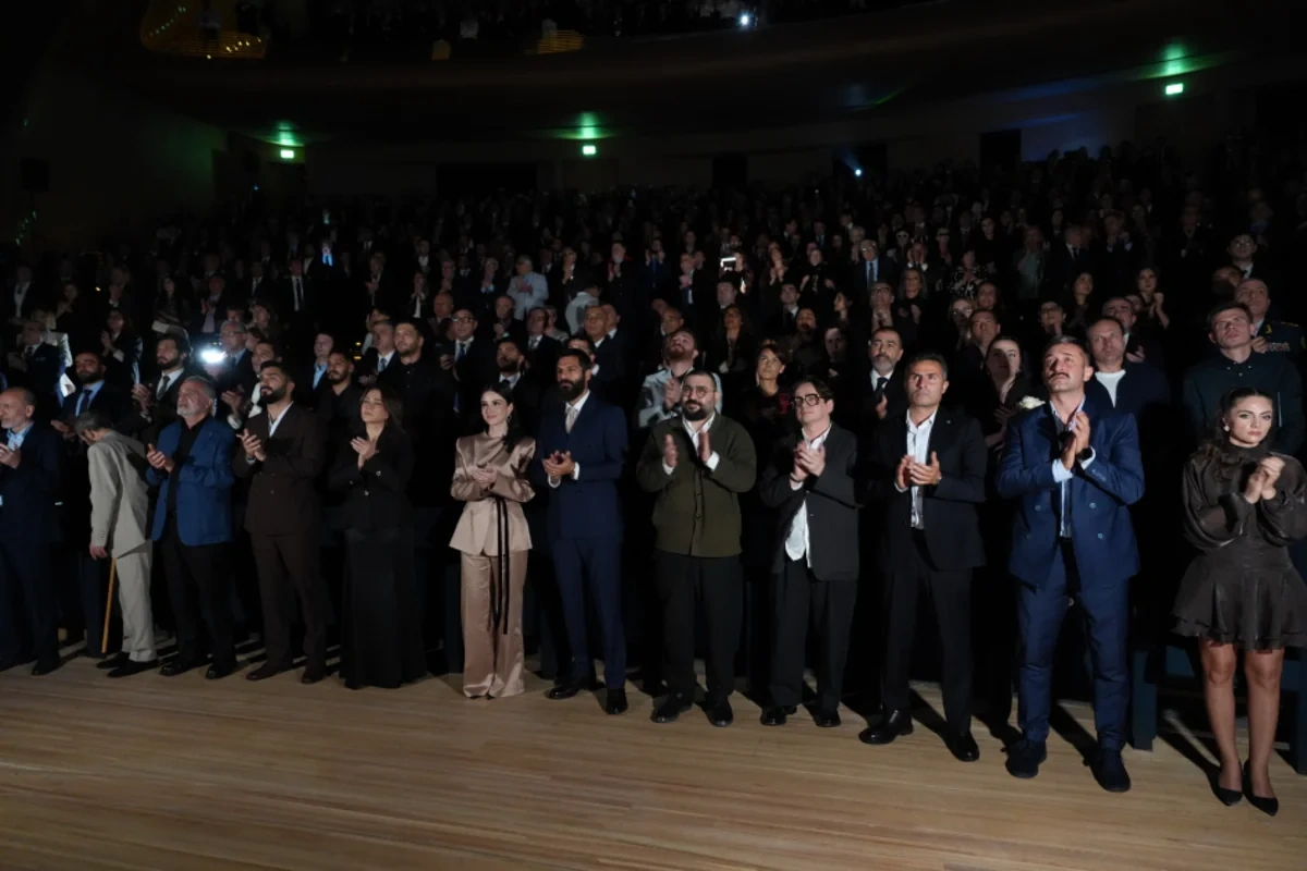 "44" bədii filminin premyerası baş tutub: Arzu Əliyeva və Alyona Əliyeva təqdimatda iştirak ediblər