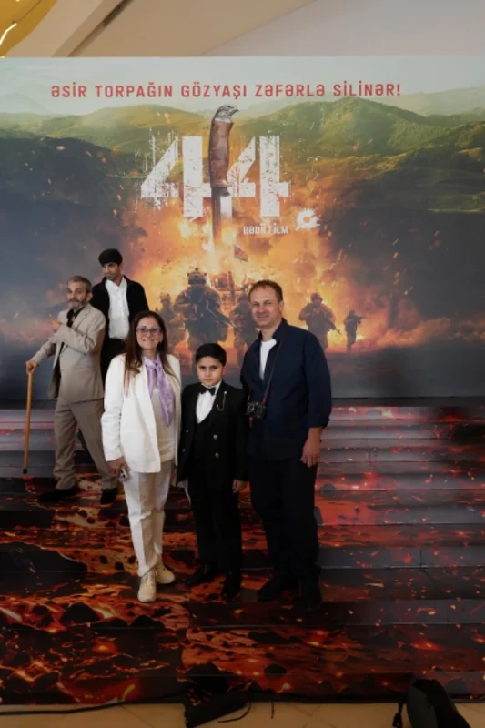 "44" bədii filminin premyerası baş tutub: Arzu Əliyeva və Alyona Əliyeva təqdimatda iştirak ediblər