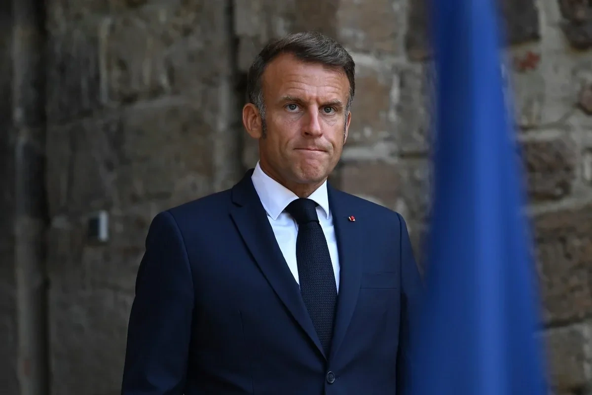 Emmanuel Makron: "Koalisiya daxilində Kiyevə təminatlarla bağlı birlik yoxdur"