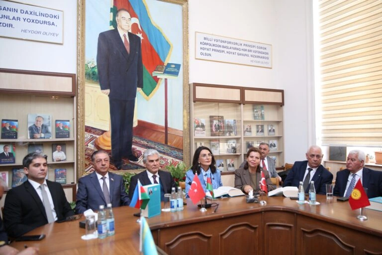 Türk dünyasının mənəvi birliyinə sanballı töhfə – FOTOLAR