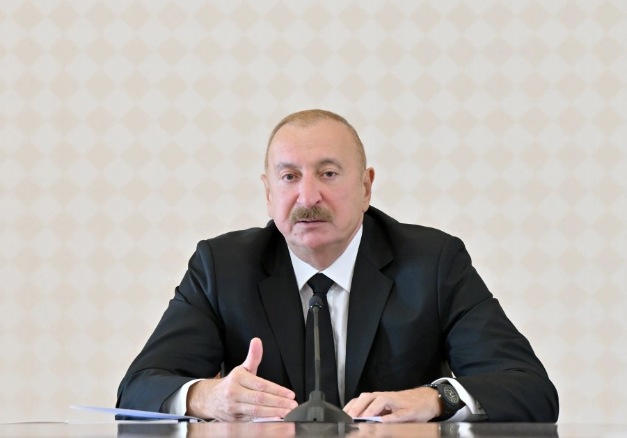 Prezident müşavirə keçirdi - FOTOLAR - YENİLƏNİB