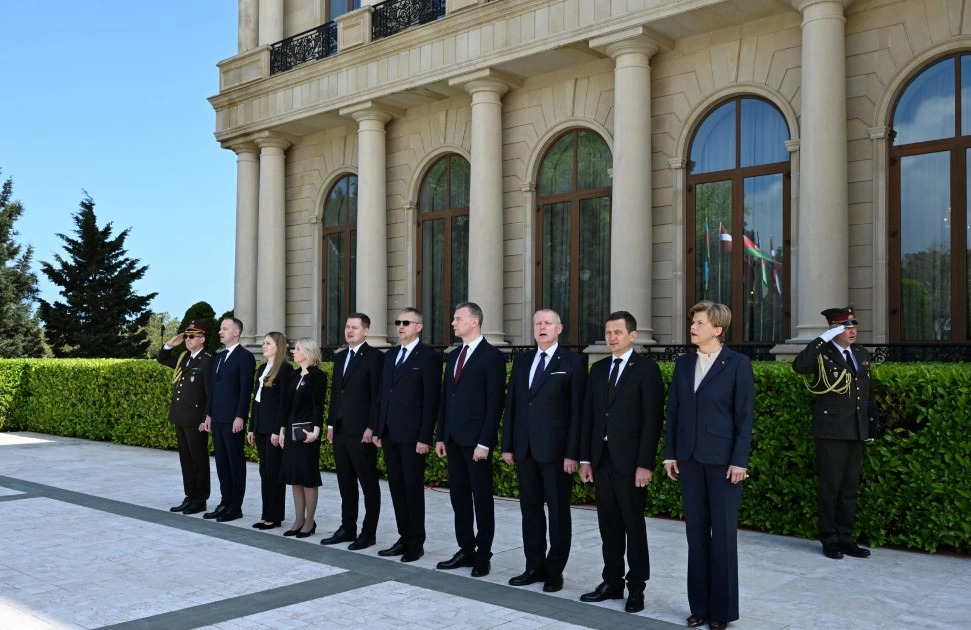 Latviya Prezidentinin rəsmi qarşılanma mərasimi oldu - FOTO
