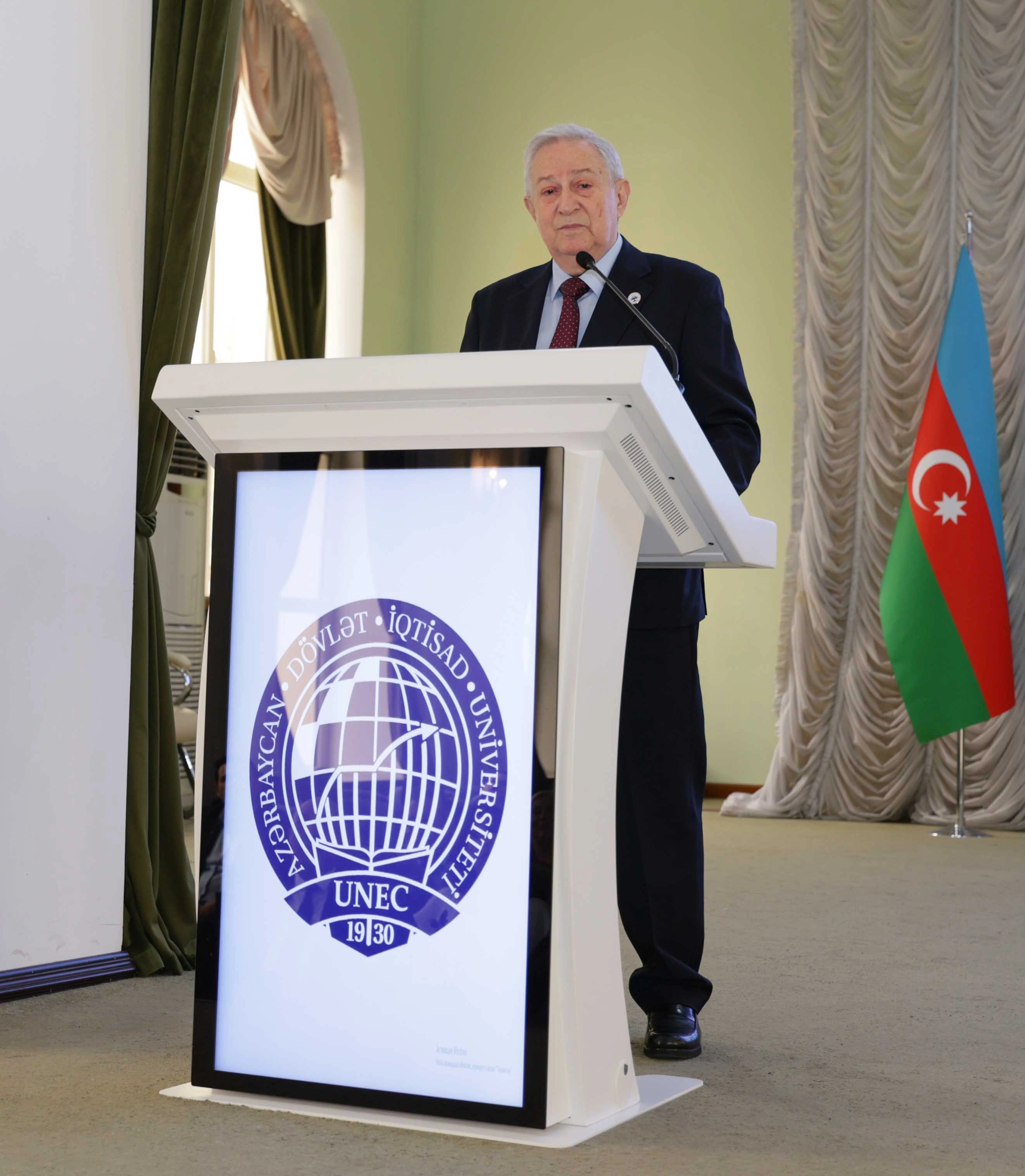 UNEC-də “Heydər Əliyev irsi: Elm, təhsil və milli tərəqqi” adlı elmi-praktiki konfrans keçirilib - FOTO