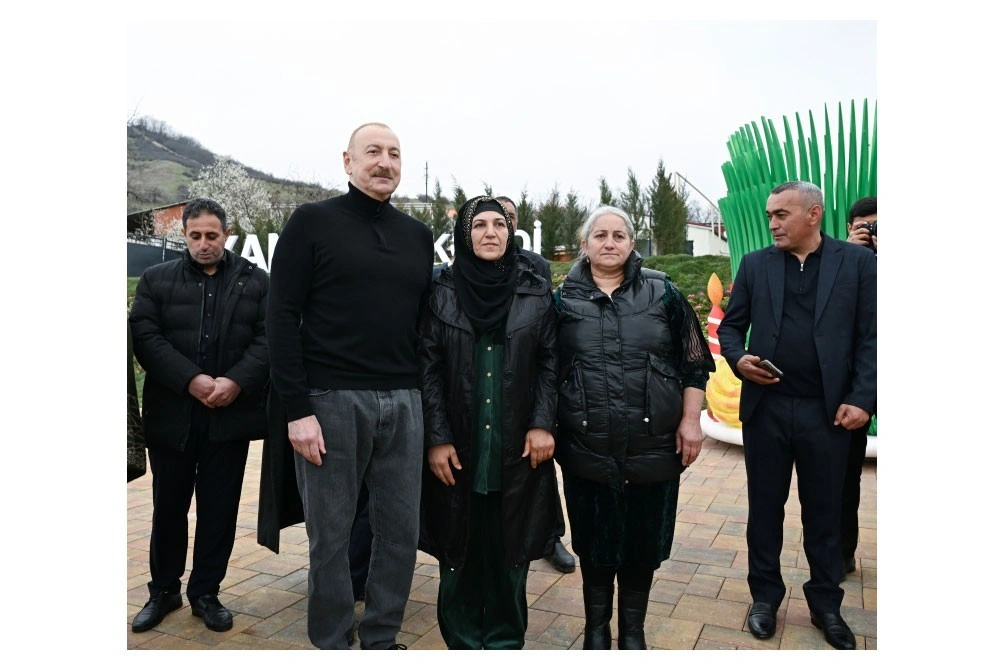 Prezident Xocavəndin Xanoba kəndində fərdi evlərin və infrastrukturun bərpa işləri ilə tanış olub - FOTO - YENİLƏNİB
