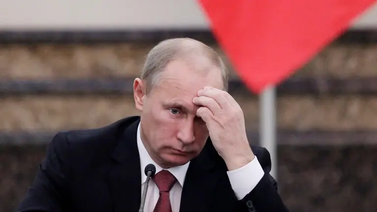 "Putinin yaratdığı "qələbə kultu" indi onun özünə qarşı işləyir" - "The Wall Street Journal"