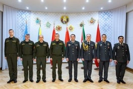 Azərbaycan və Belarus MN-in hərbi informasiya nümayəndələrinin işçi görüşü keçirilib - FOTO