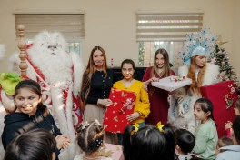 Leyla Əliyeva, Arzu Əliyeva və Alena Əliyeva “Təmiz Dünya” sığınacağında yaşayan uşaqların bayram sevincinə şərik olublar - FOTO